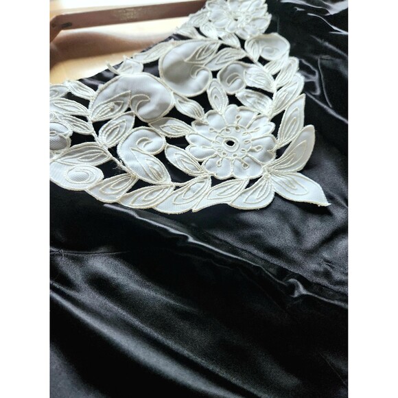 1980s Vintage Black Satin Puff Sleeve Prom Dress: Gothic Formal Gown, Womens M - Picture 4 of 13